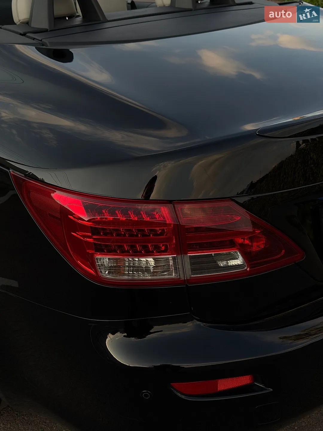 2011 Lexus IS - мініатюра 21