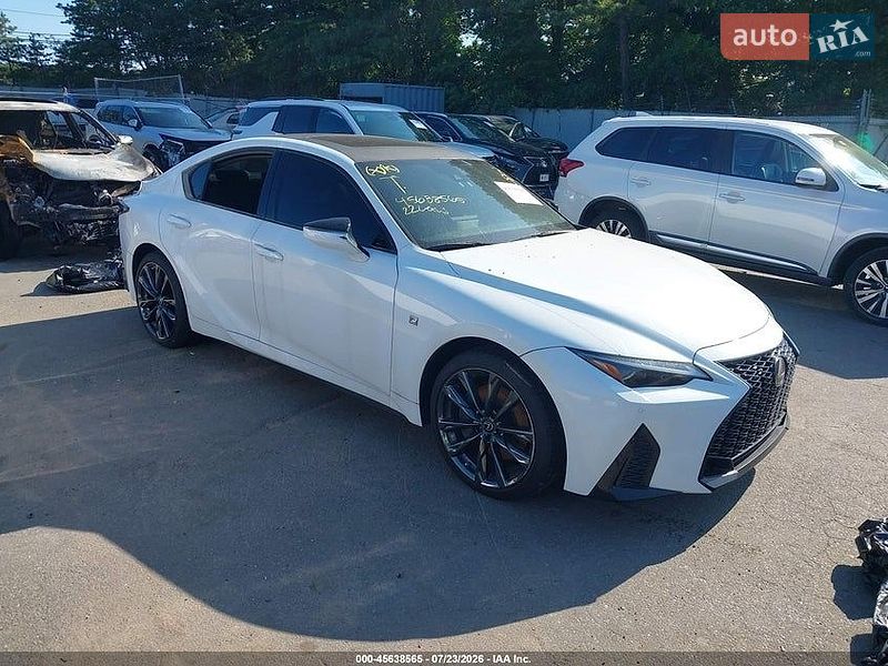 Седан Lexus IS 2022 в Киеве