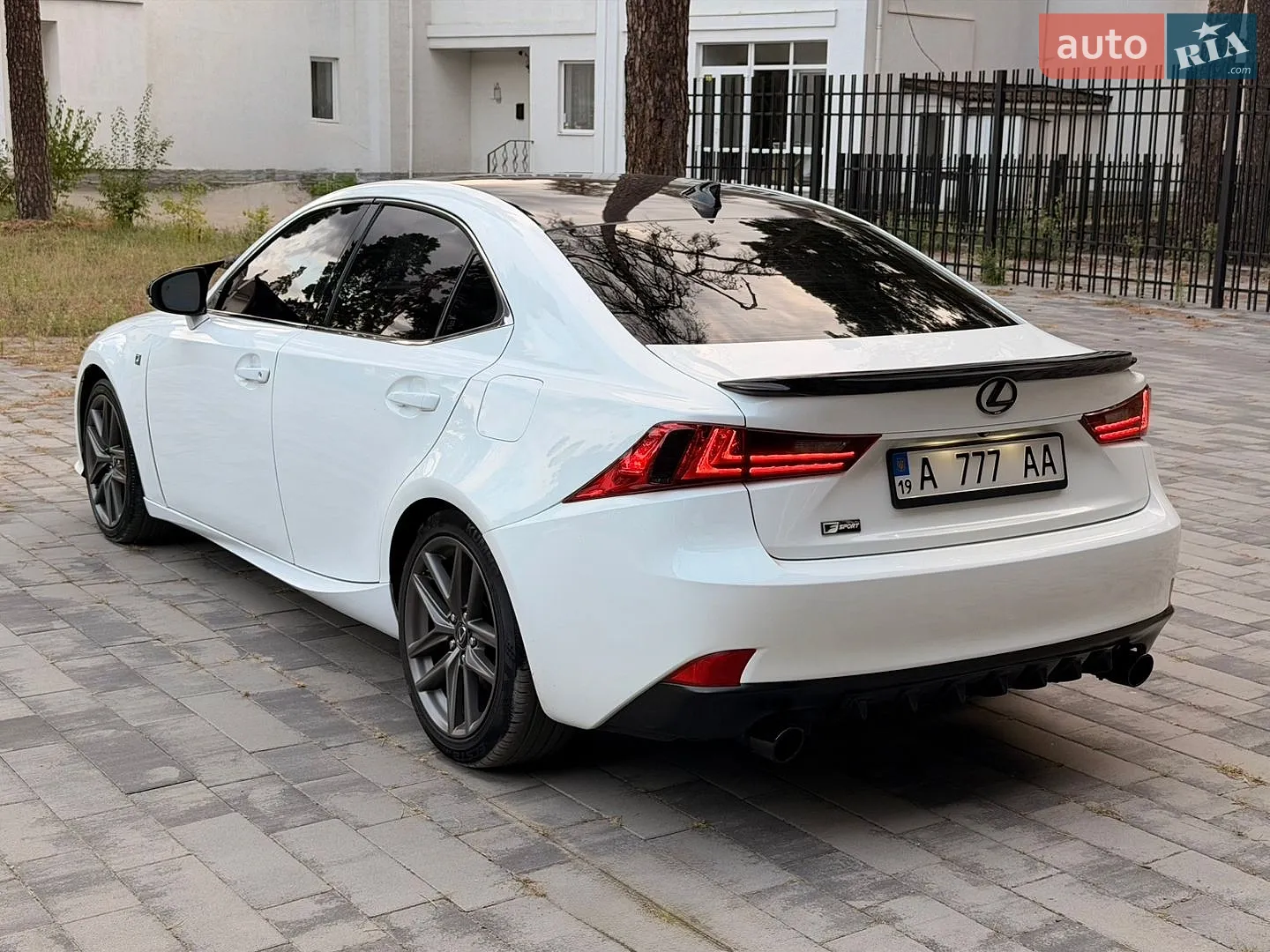 2015 Lexus IS - мініатюра 6