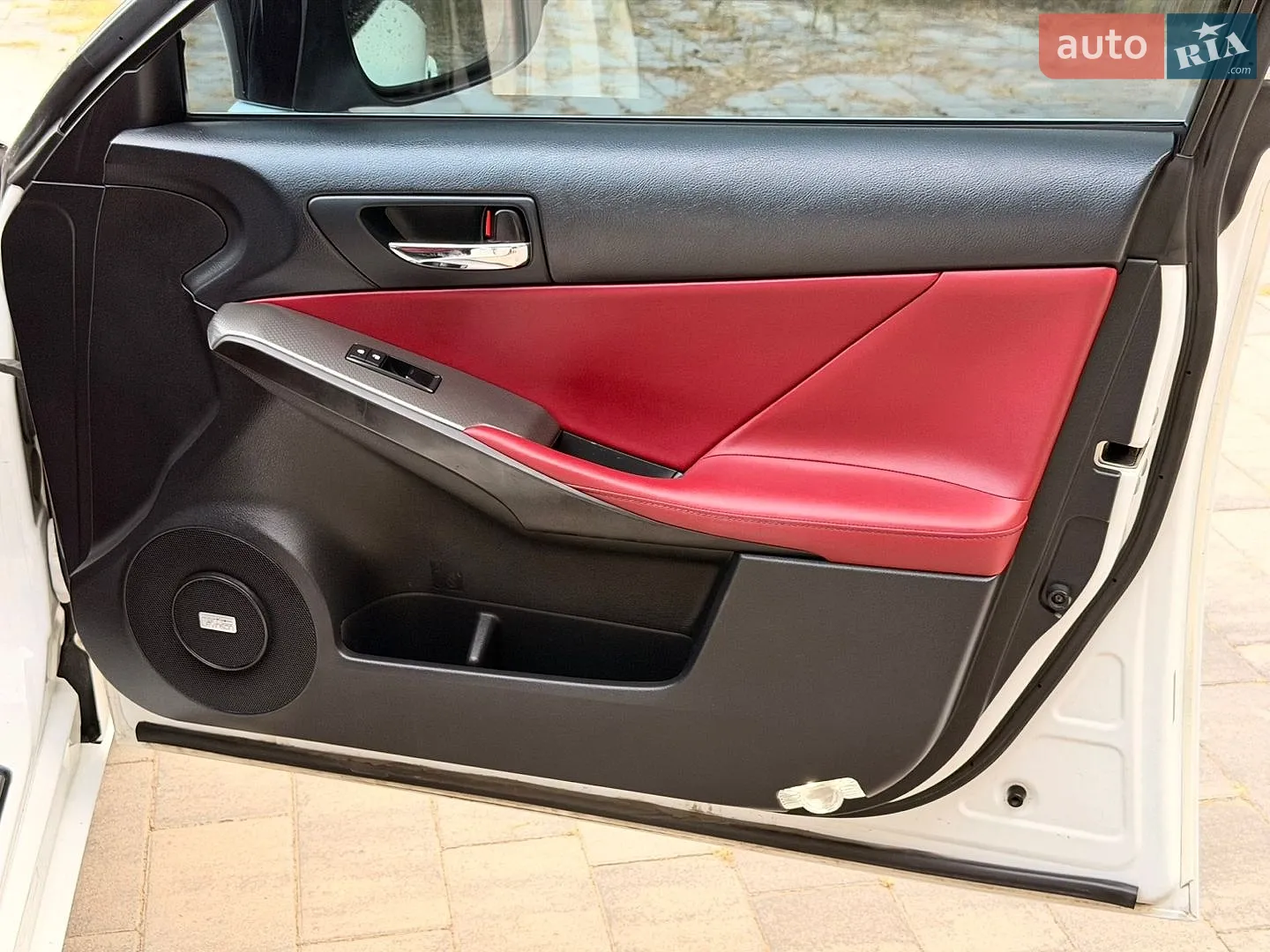 2015 Lexus IS - мініатюра 22