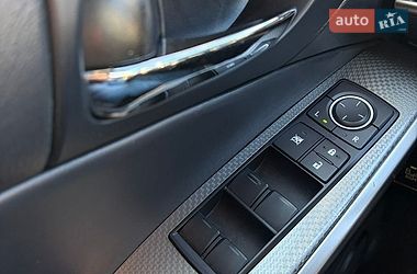 Седан Lexus IS 2014 в Харкові