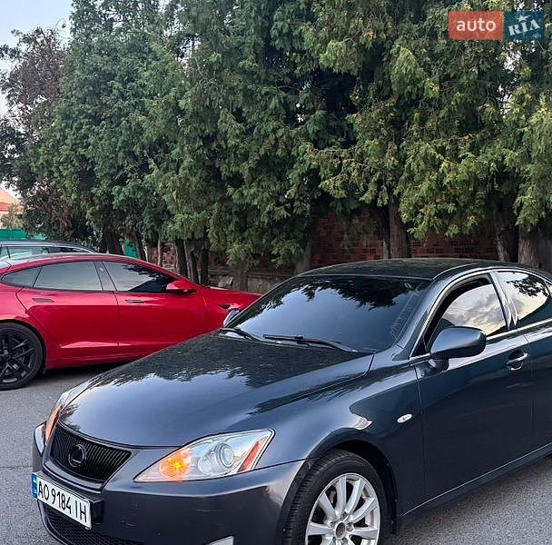 Седан Lexus IS 2007 в Ужгороде