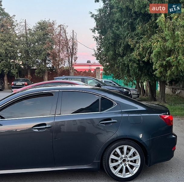 Седан Lexus IS 2007 в Ужгороде