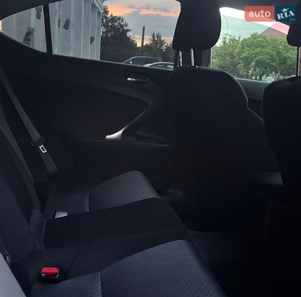 Седан Lexus IS 2007 в Ужгороде