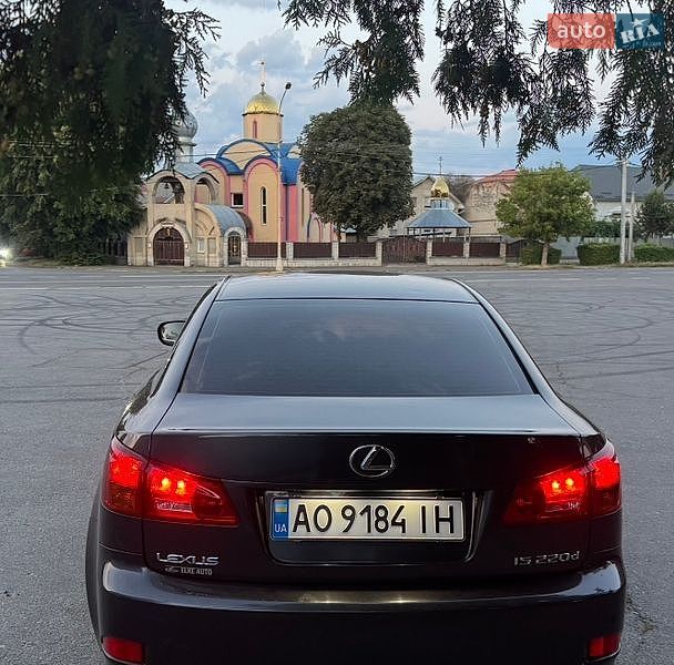 Седан Lexus IS 2007 в Ужгороде