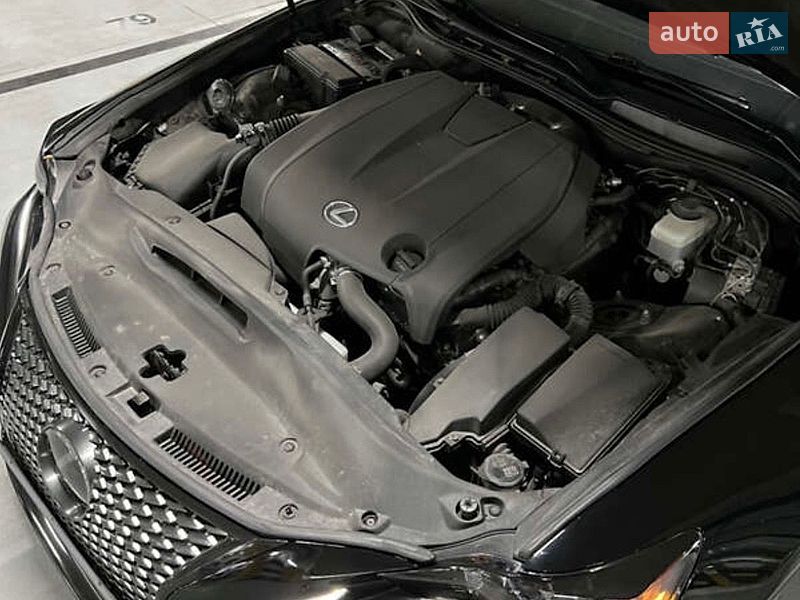 Седан Lexus IS 2015 в Днепре