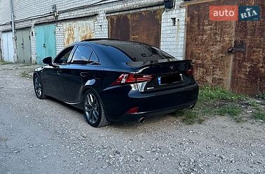 Седан Lexus IS 2015 в Днепре