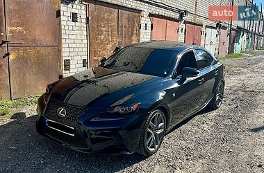 Седан Lexus IS 2015 в Днепре