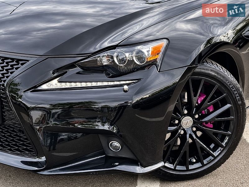 Седан Lexus IS 2014 в Києві