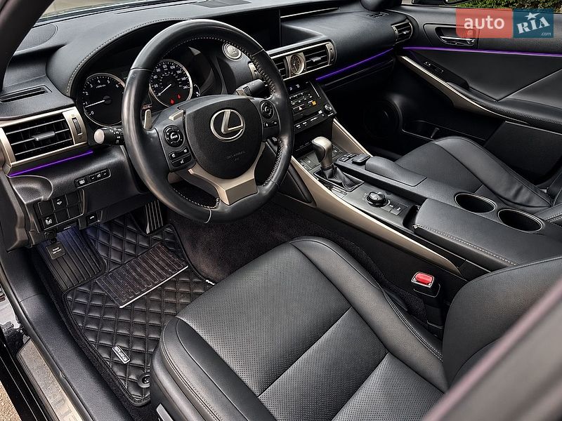 Седан Lexus IS 2014 в Києві