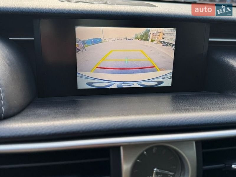 Седан Lexus IS 2015 в Киеве