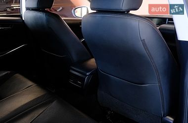 Седан Lexus IS 2015 в Одесі