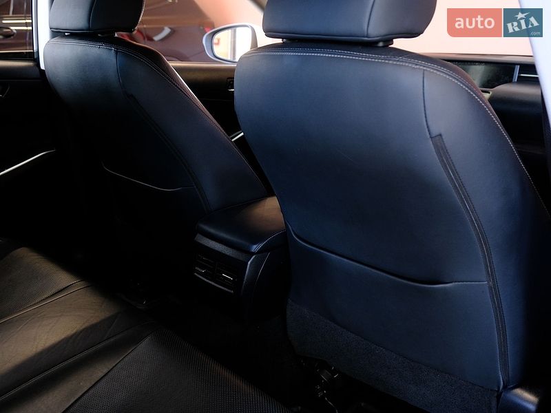 Седан Lexus IS 2015 в Одесі