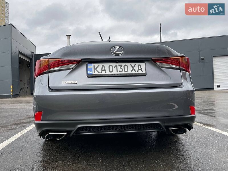 Седан Lexus IS 2017 в Києві
