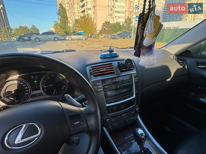 Седан Lexus IS 2007 в Києві