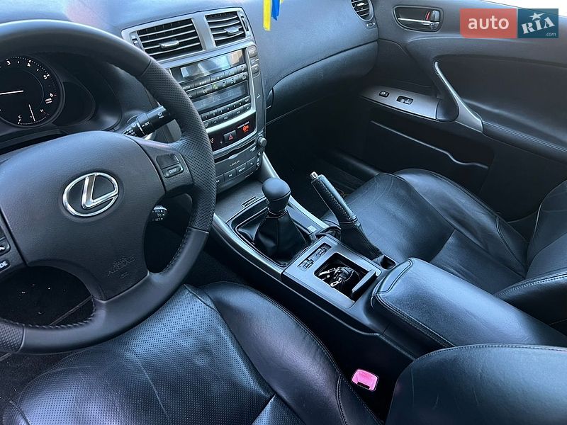 Седан Lexus IS 2007 в Києві