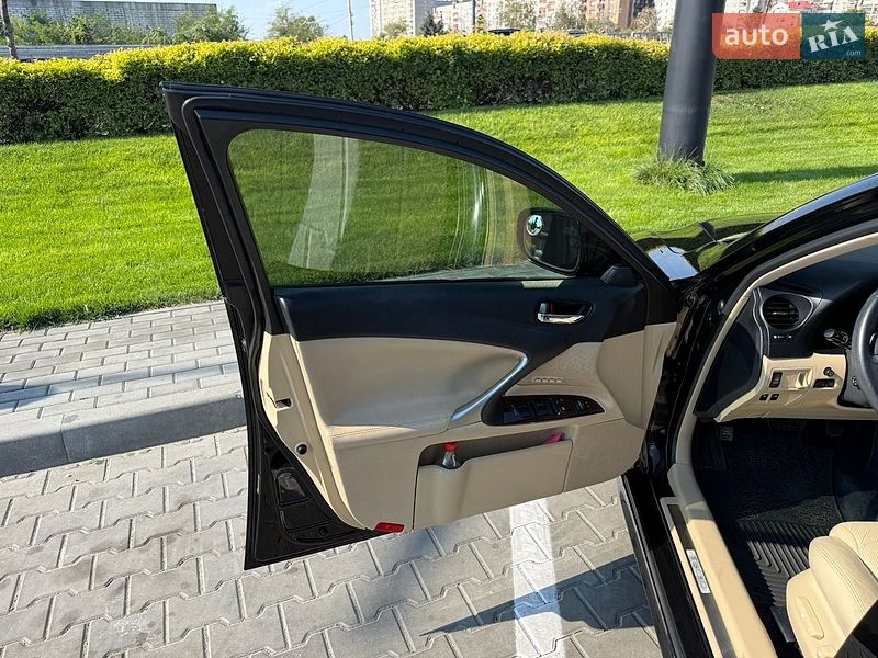 Седан Lexus IS 2008 в Днепре