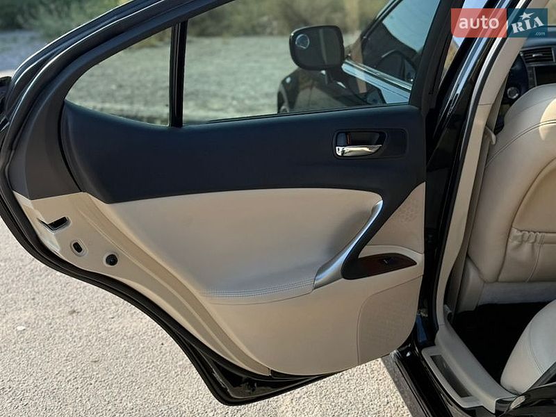 Седан Lexus IS 2008 в Днепре