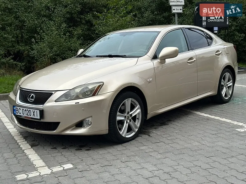 Lexus IS 2005