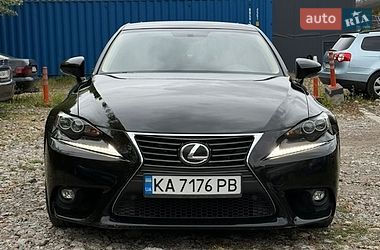 Седан Lexus IS 2015 в Киеве