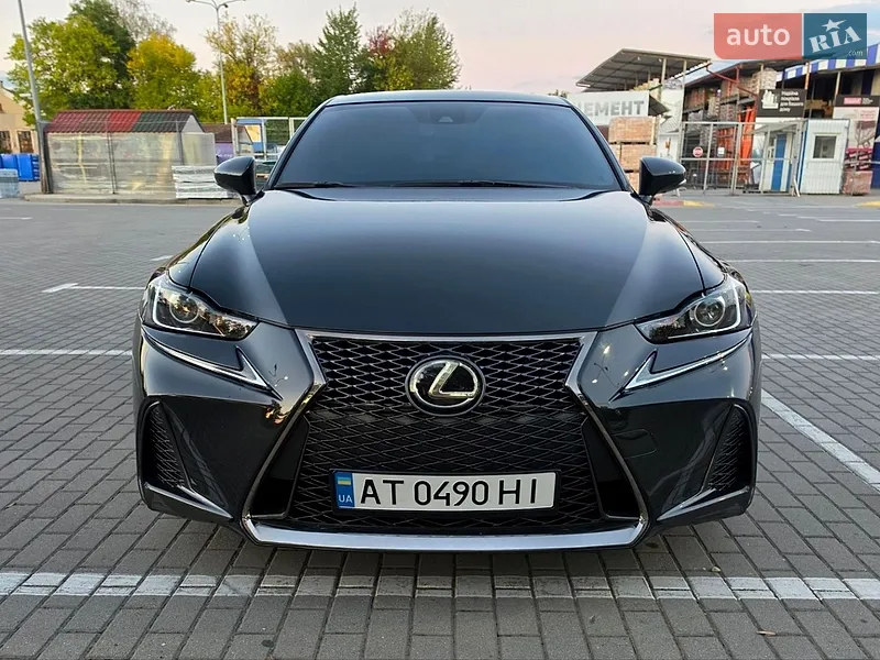 Lexus IS 2017