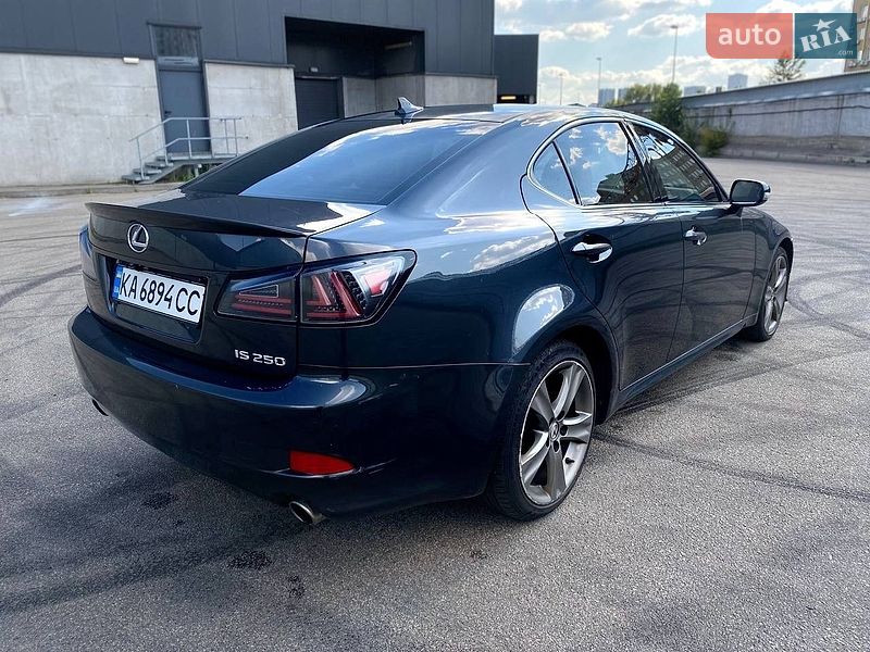 Седан Lexus IS 2011 в Киеве фото 7 Седан Lexus IS 2011 в Киеве
