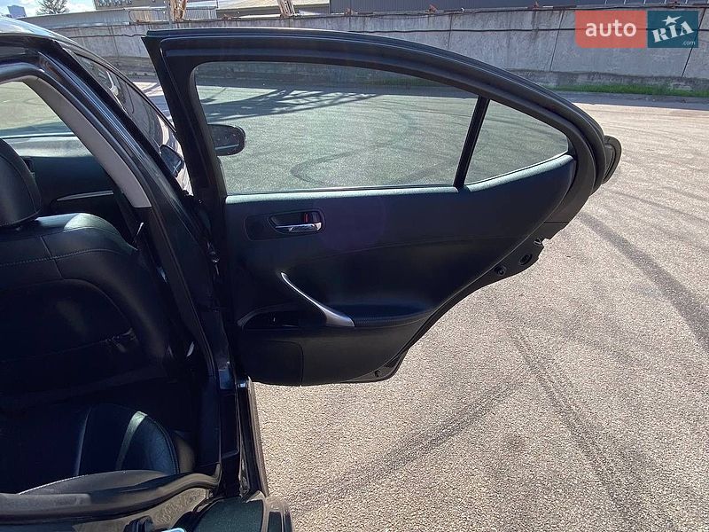 Седан Lexus IS 2011 в Киеве фото 24 Седан Lexus IS 2011 в Киеве