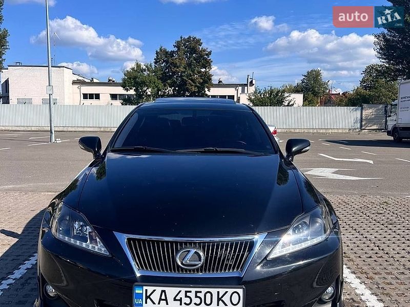 Седан Lexus IS 2012 в Киеве