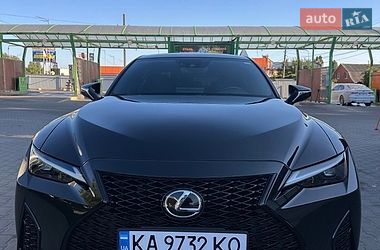 Седан Lexus IS 2021 в Киеве