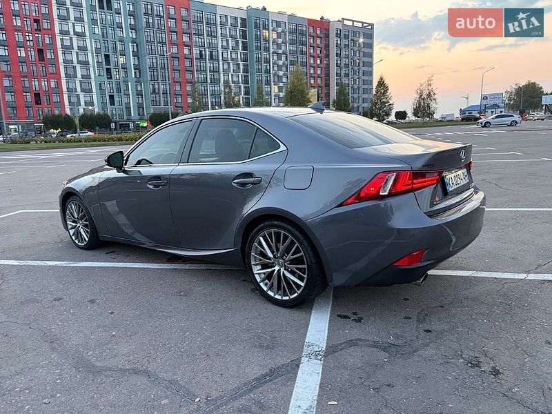 Седан Lexus IS 2014 в Києві