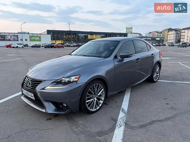 Lexus IS 2014