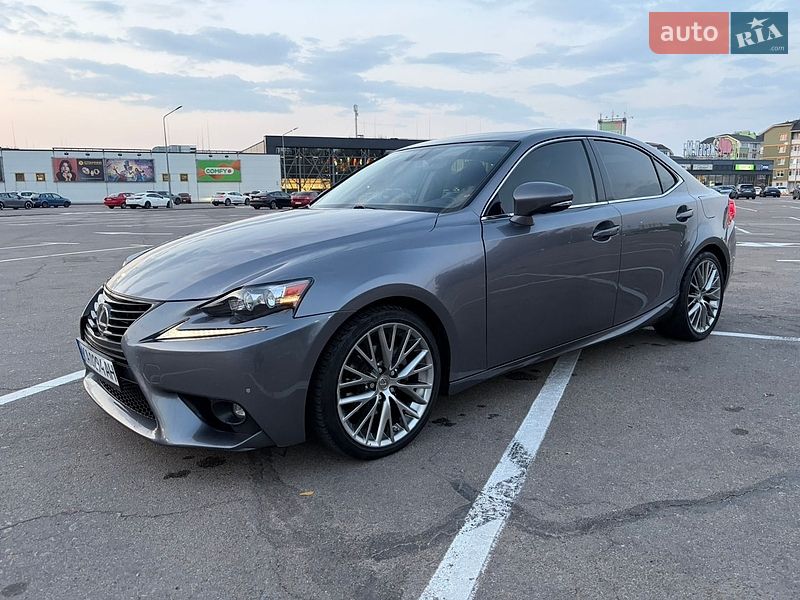 Седан Lexus IS 2014 в Києві