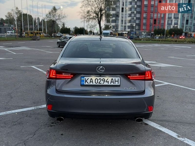 Седан Lexus IS 2014 в Києві