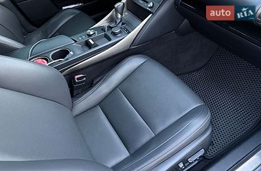 Седан Lexus IS 2014 в Києві