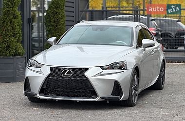 Седан Lexus IS 2020 в Львове Седан Lexus IS 2020 в Львове