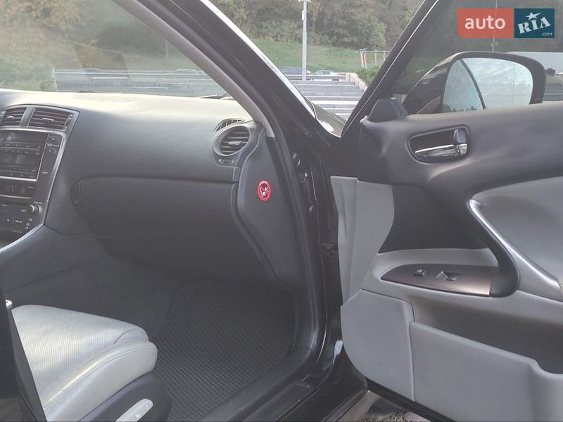Седан Lexus IS 2007 в Киеве фото 8 Седан Lexus IS 2007 в Киеве