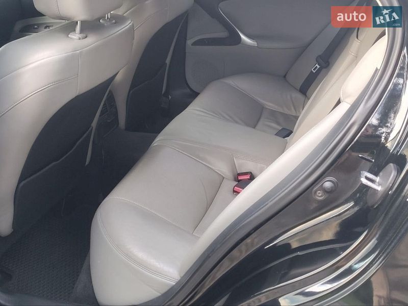 Седан Lexus IS 2007 в Киеве фото 11 Седан Lexus IS 2007 в Киеве
