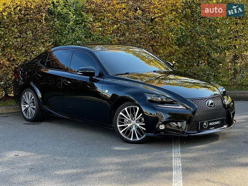 Седан Lexus IS 2015 в Киеве