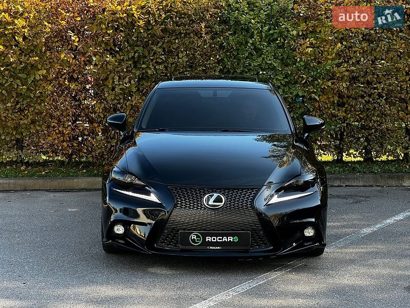 Седан Lexus IS 2015 в Киеве