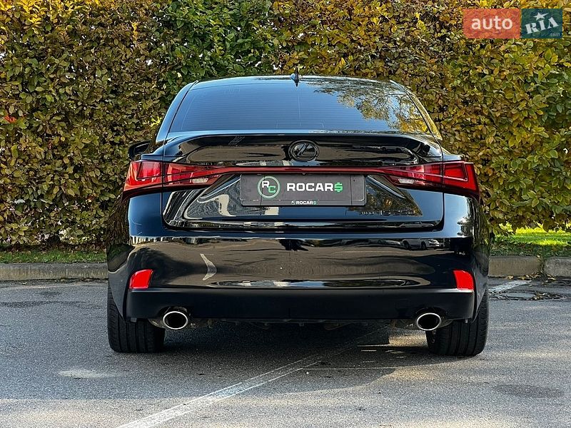 Седан Lexus IS 2015 в Киеве