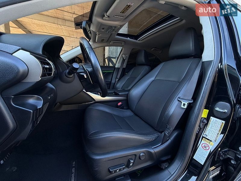 Седан Lexus IS 2015 в Киеве