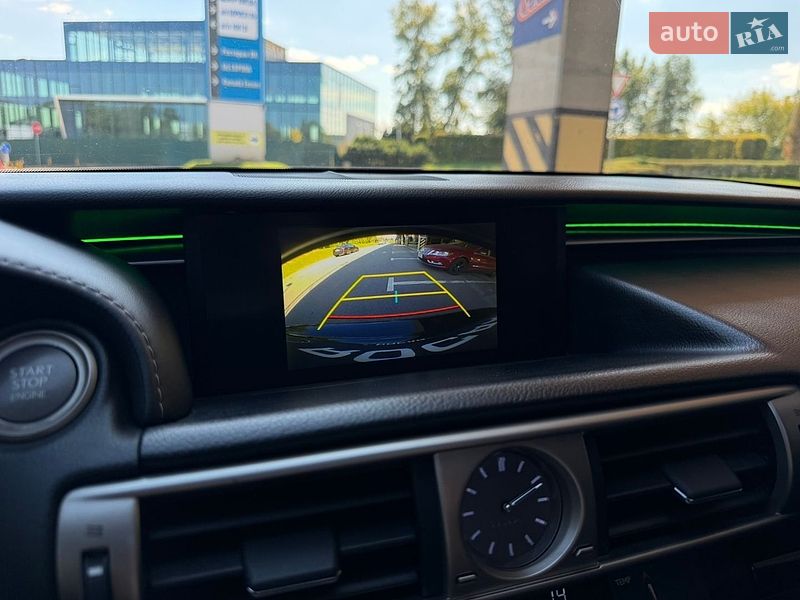 Седан Lexus IS 2015 в Киеве