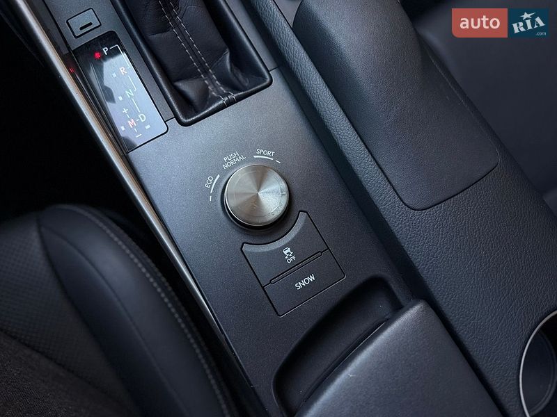 Седан Lexus IS 2015 в Киеве