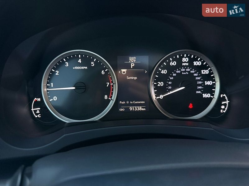 Седан Lexus IS 2015 в Киеве