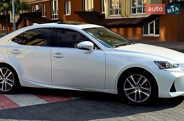 Седан Lexus IS 2017 в Києві