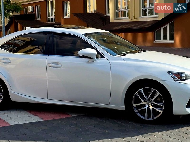 Седан Lexus IS 2017 в Києві