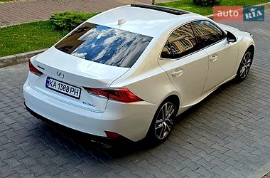Седан Lexus IS 2017 в Києві