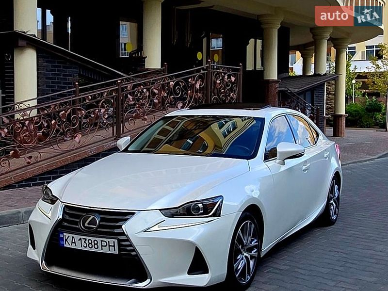 Седан Lexus IS 2017 в Києві
