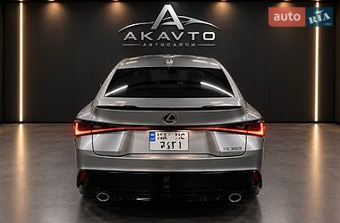 Седан Lexus IS 2022 в Киеве