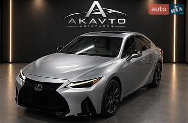 Седан Lexus IS 2022 в Киеве